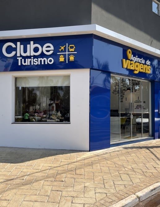 Fachada de agência de viagens Clube Turismo